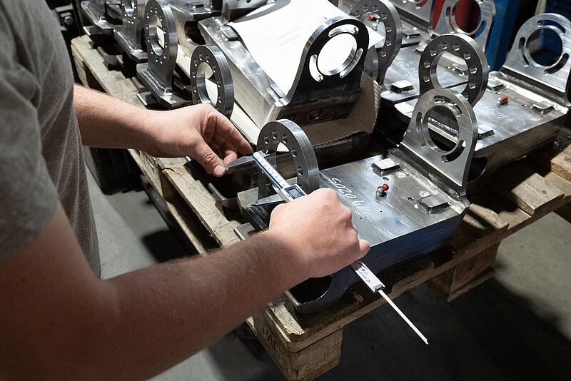 Dimensional quality inspection