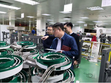 Jinwan district delegation meeting local manufacturers